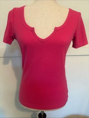 Women’s Notch V-Neck Short Sleeve Tee — Bright Pink